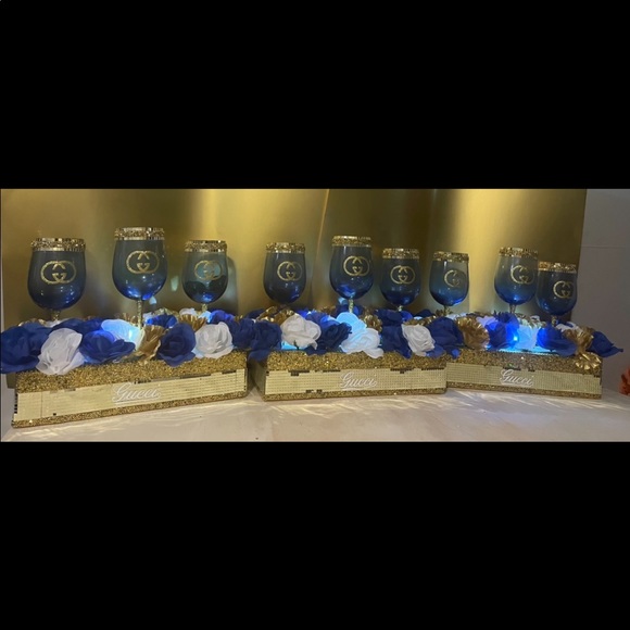 Centerpiece - Picture 8 of 8